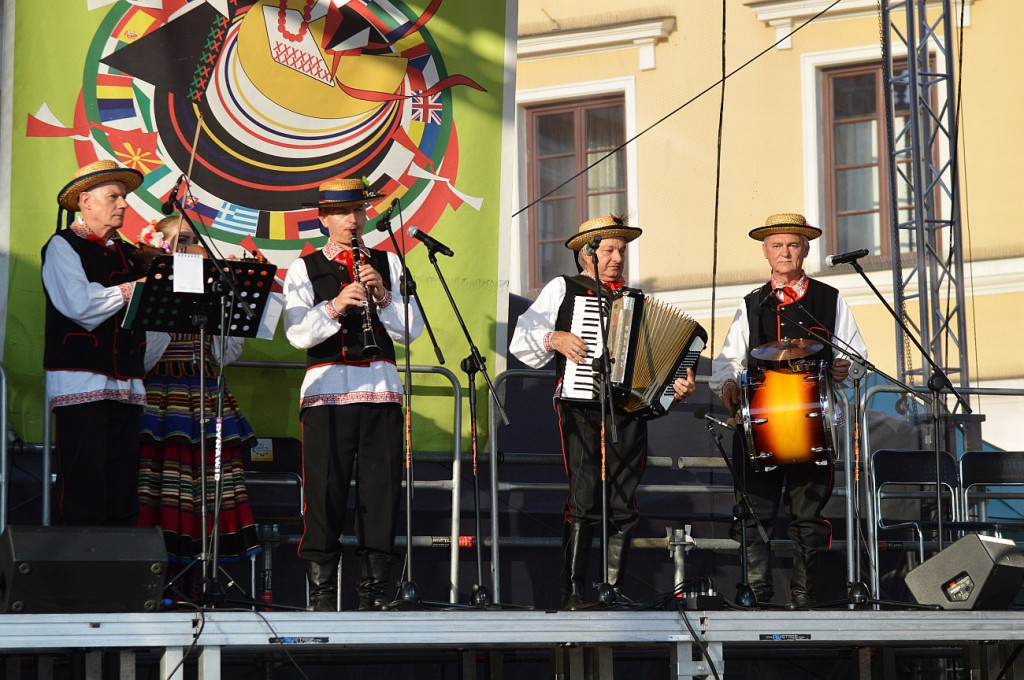XX EUROFOLK: Zabawa folkowa porwała mieszkańców do tańca