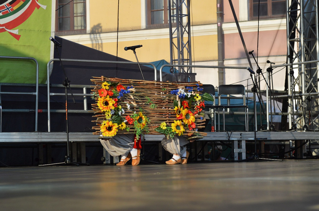 XX EUROFOLK: Zabawa folkowa porwała mieszkańców do tańca