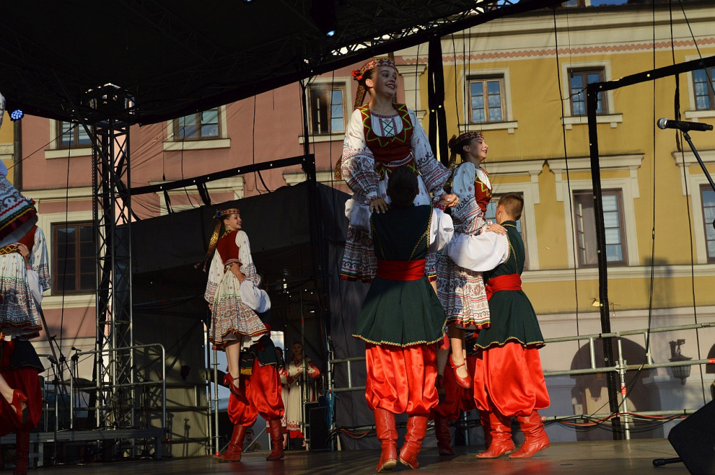 XX EUROFOLK: Zabawa folkowa porwała mieszkańców do tańca