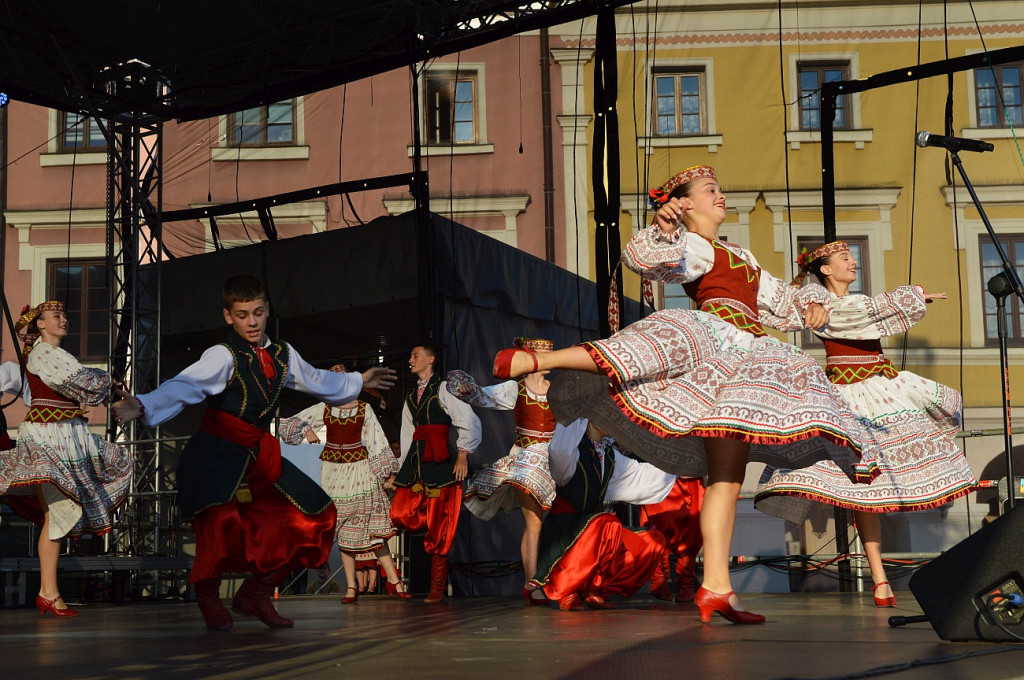 XX EUROFOLK: Zabawa folkowa porwała mieszkańców do tańca