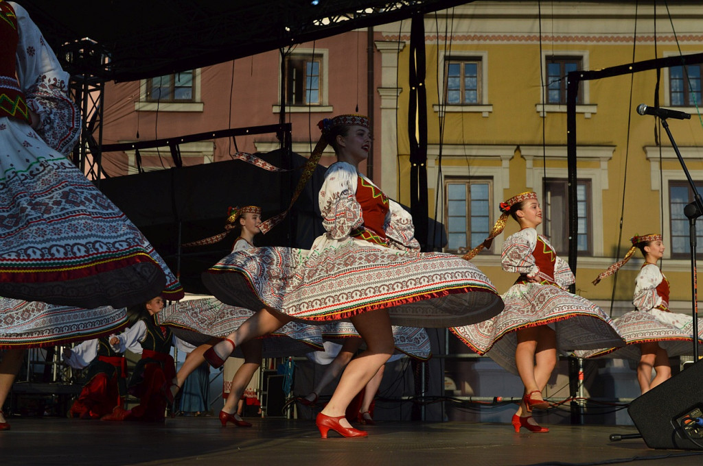 XX EUROFOLK: Zabawa folkowa porwała mieszkańców do tańca