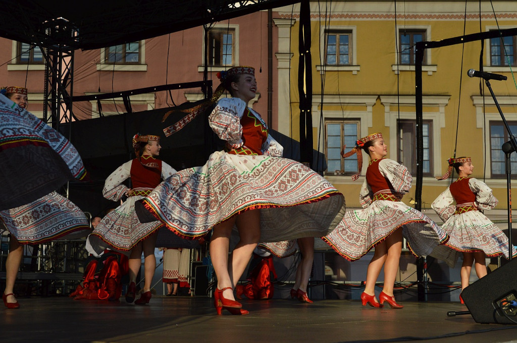 XX EUROFOLK: Zabawa folkowa porwała mieszkańców do tańca