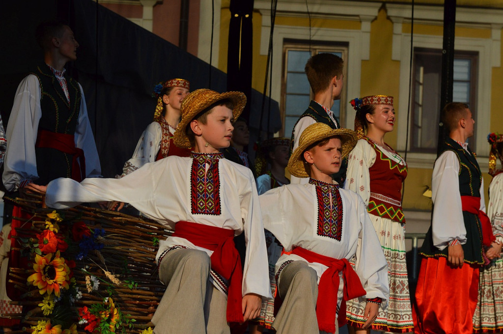 XX EUROFOLK: Zabawa folkowa porwała mieszkańców do tańca