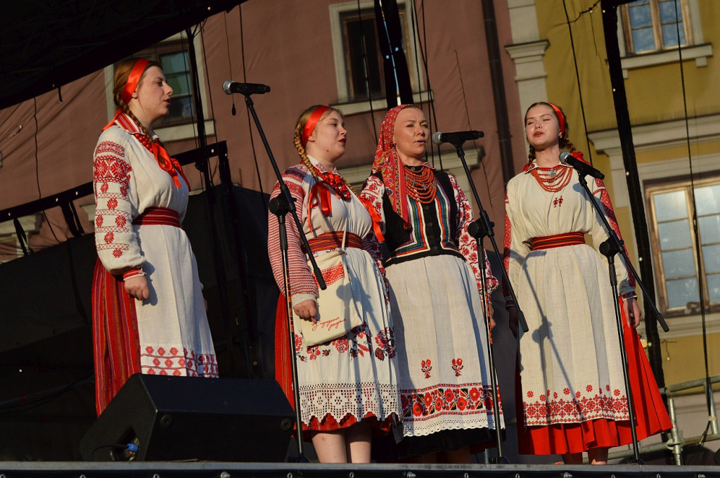 XX EUROFOLK: Zabawa folkowa porwała mieszkańców do tańca
