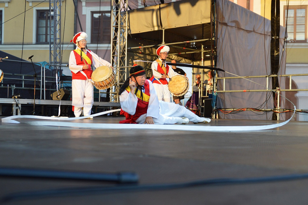 XX EUROFOLK: Zabawa folkowa porwała mieszkańców do tańca
