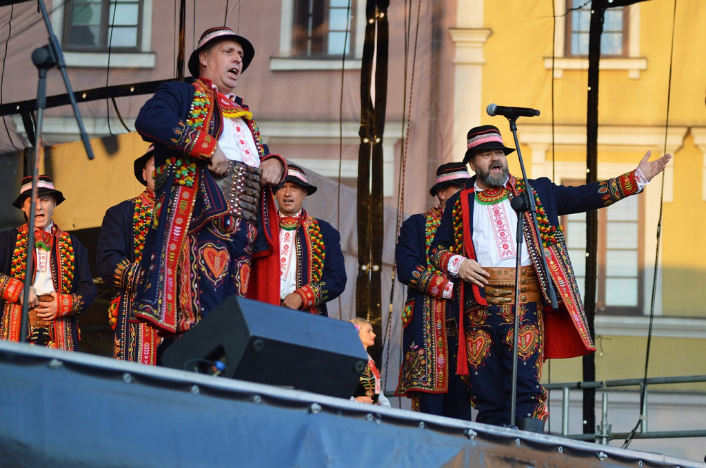 XX EUROFOLK: Zabawa folkowa porwała mieszkańców do tańca