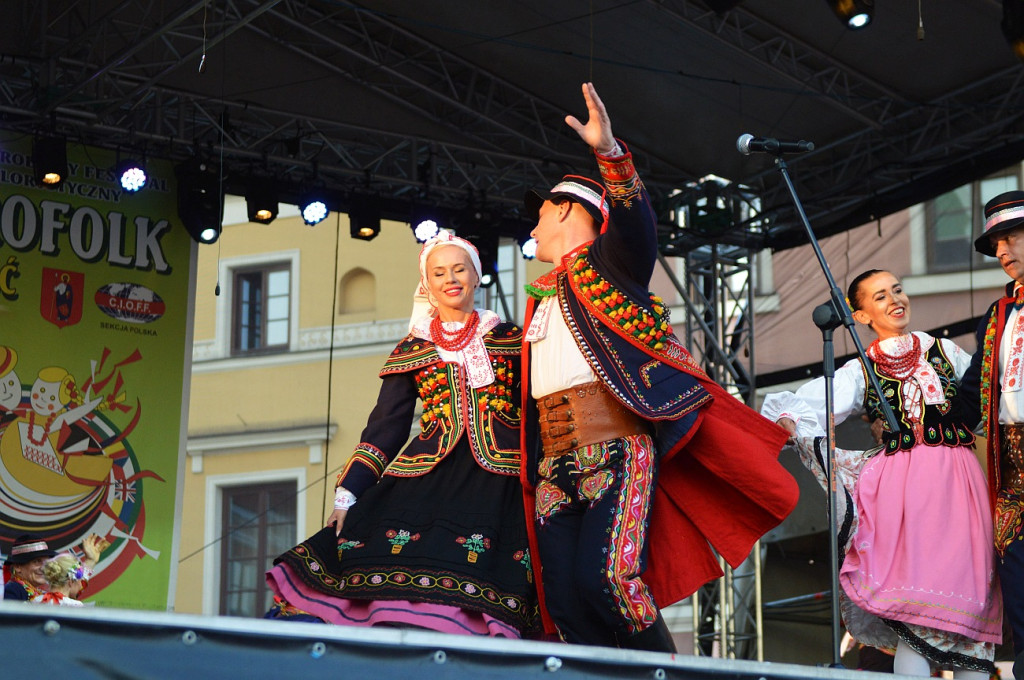XX EUROFOLK: Zabawa folkowa porwała mieszkańców do tańca