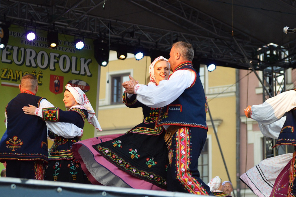 XX EUROFOLK: Zabawa folkowa porwała mieszkańców do tańca