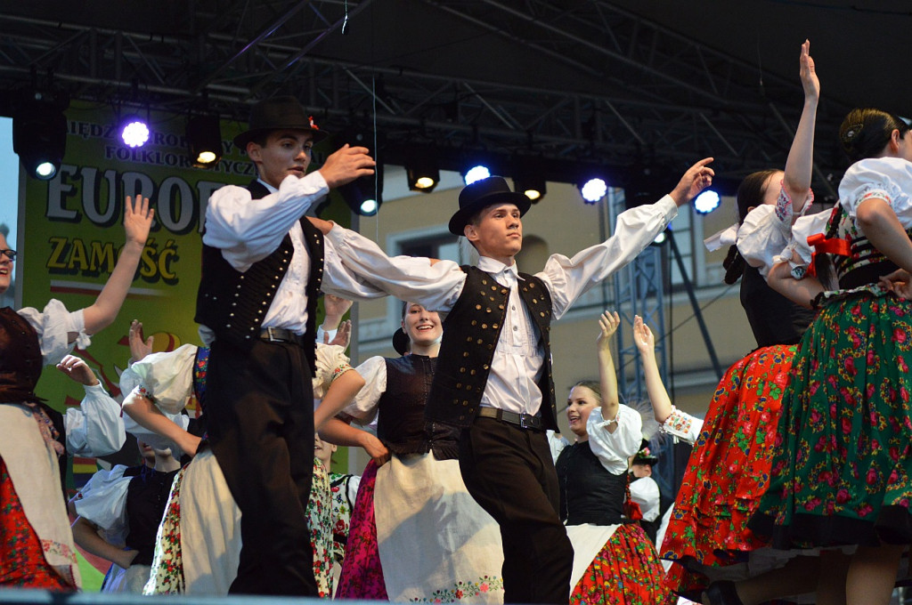 XX EUROFOLK: Zabawa folkowa porwała mieszkańców do tańca