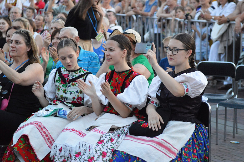 XX EUROFOLK: Zabawa folkowa porwała mieszkańców do tańca