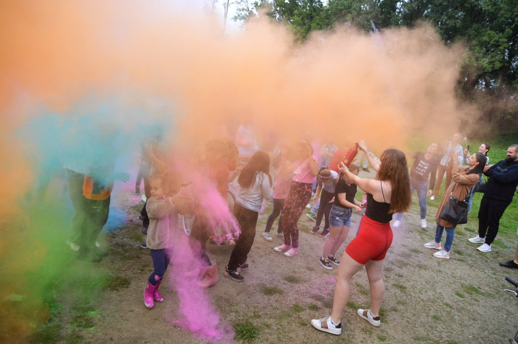 Dzień kolorów - Holi Day w Parku Miejskim