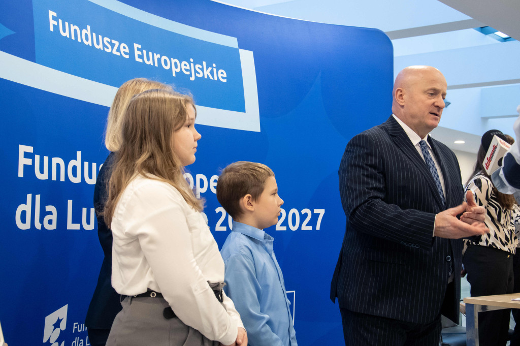Wręczenie nagród w konkursie plastycznym o Funduszach Europejskim