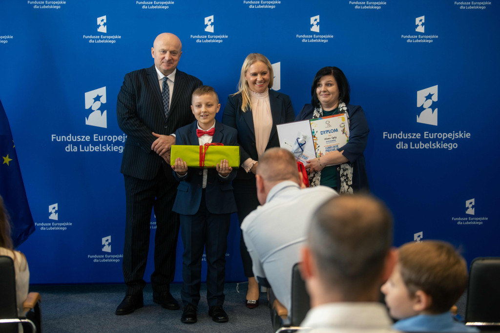 Wręczenie nagród w konkursie plastycznym o Funduszach Europejskim