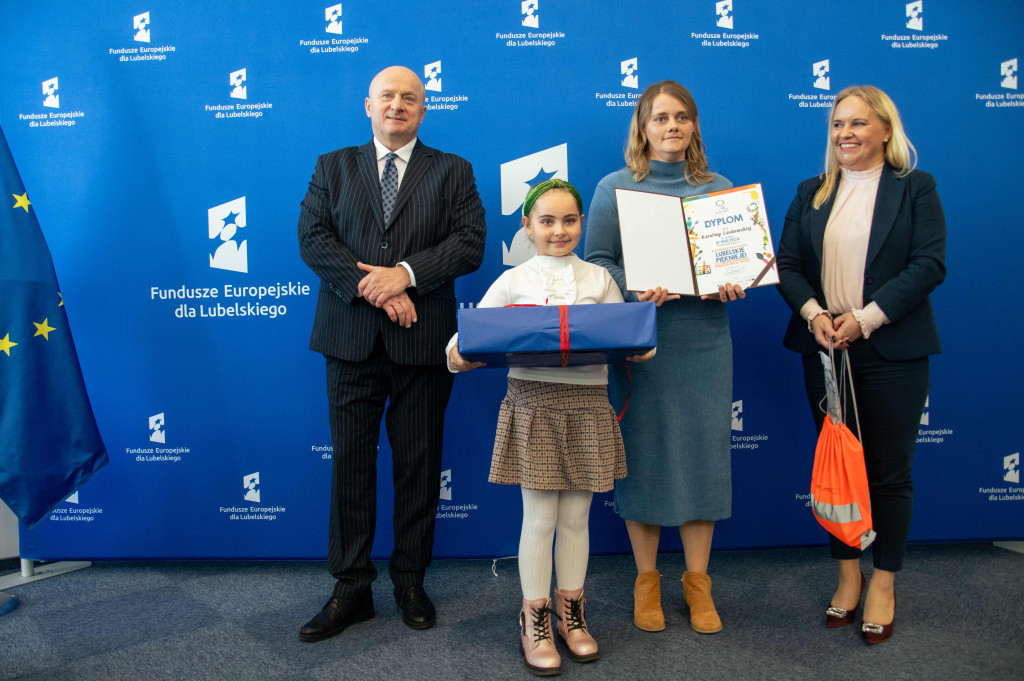 Wręczenie nagród w konkursie plastycznym o Funduszach Europejskim