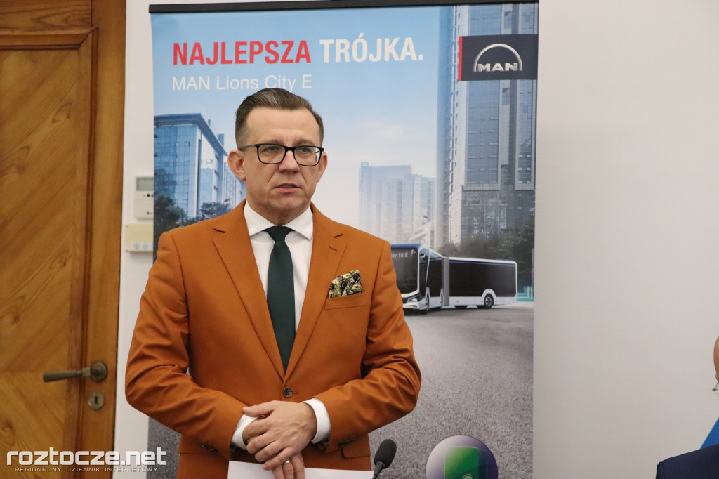 Spółka MZK odebrała 14 autobusów elektrycznych marki MAN