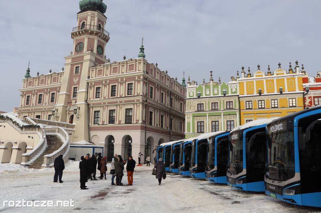 Spółka MZK odebrała 14 autobusów elektrycznych marki MAN