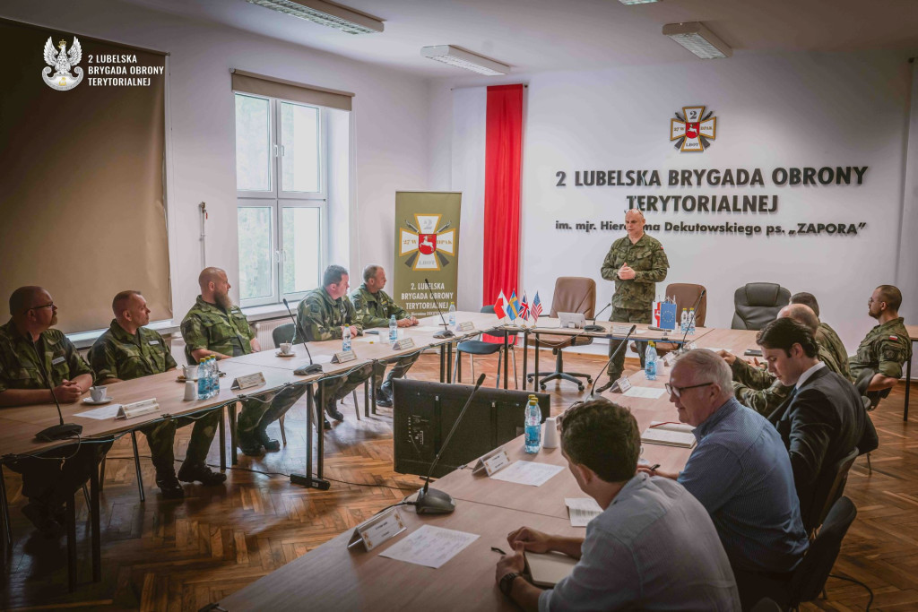 Wizyta delegacji Hemvärnet w dowództwie 2 LBOT