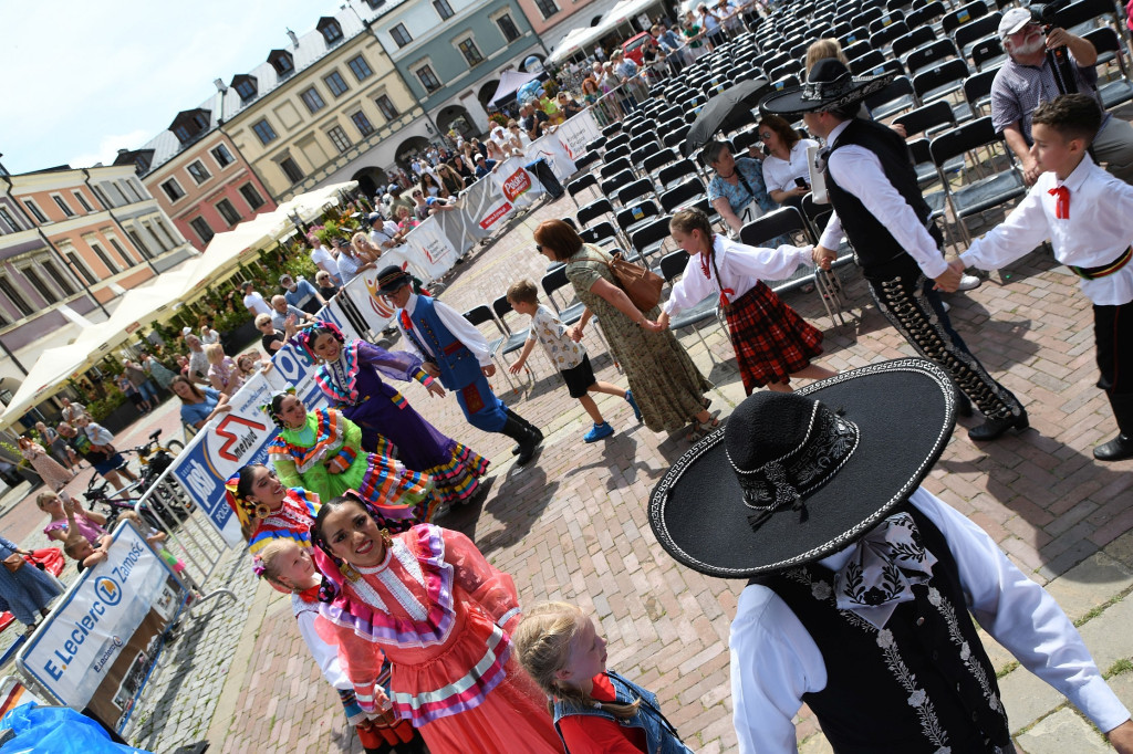 XXI Międzynarodowy Festiwal Folklorystyczny Eurofolk - Zamość 2024 - NIEDZIELA RANO