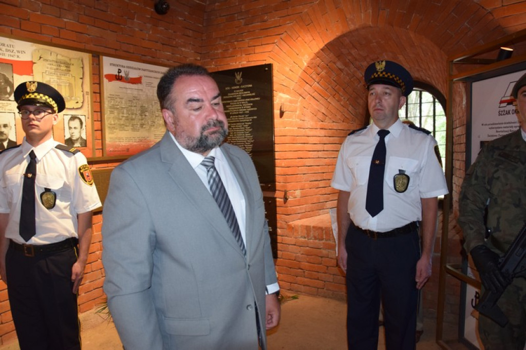 Odsłonięcie płyty żołnierzy AK na Rotundzie