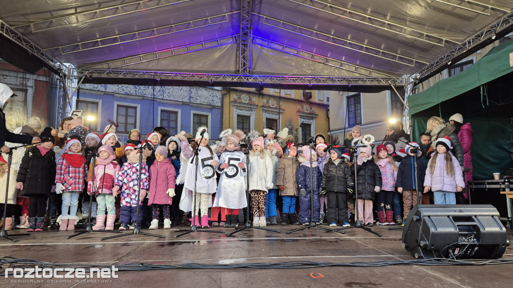 „Bądźmy wszyscy razem” świątecznie w Zamościu