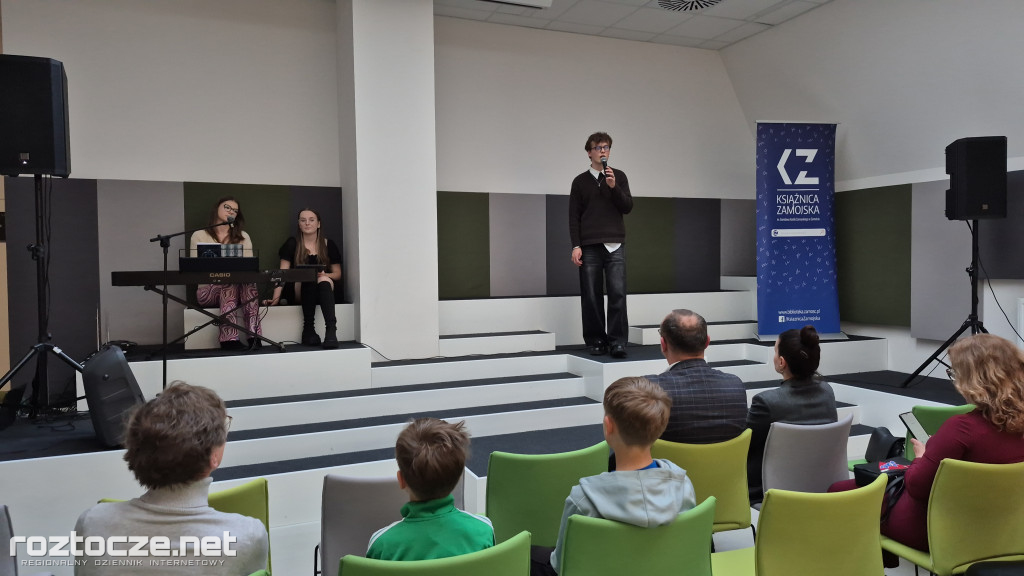 Kuba Mróz koncertowo podsumował Tydzień Bibliotek
