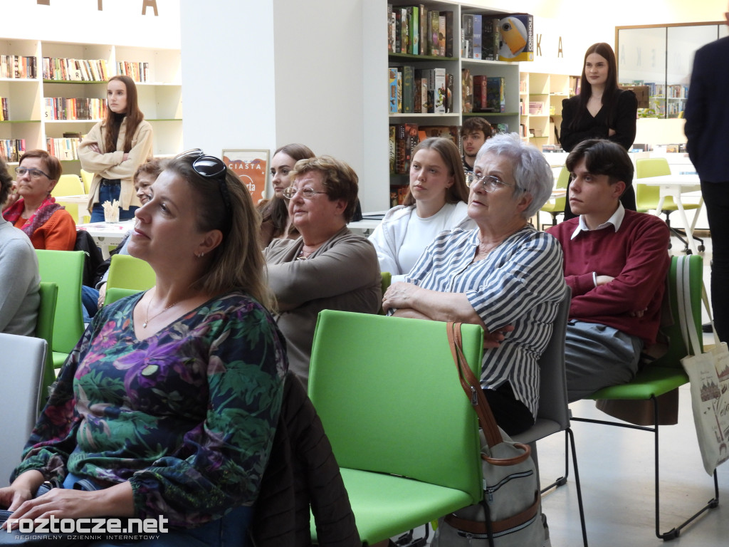 Kuba Mróz koncertowo podsumował Tydzień Bibliotek