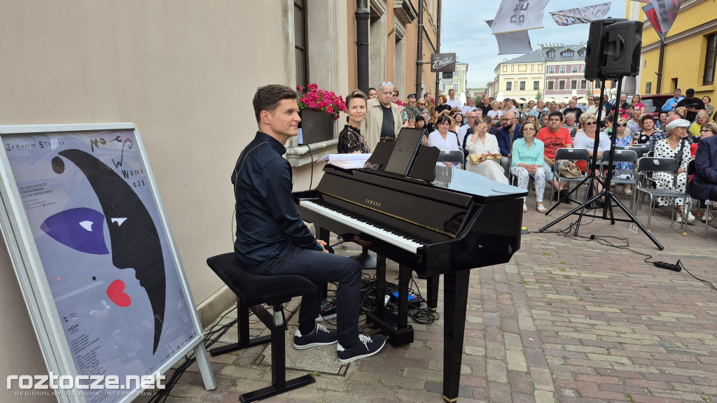 Lech Majewski król plakatu w Alei Sław cz. 2