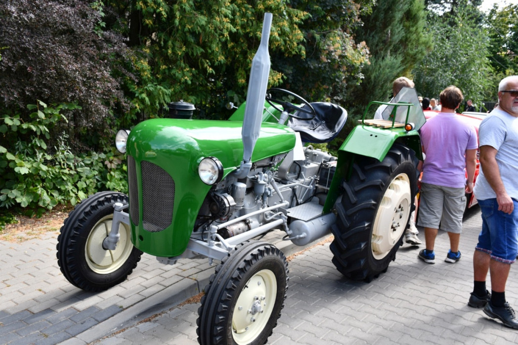 4. Zlot pojazdów zabytkowych