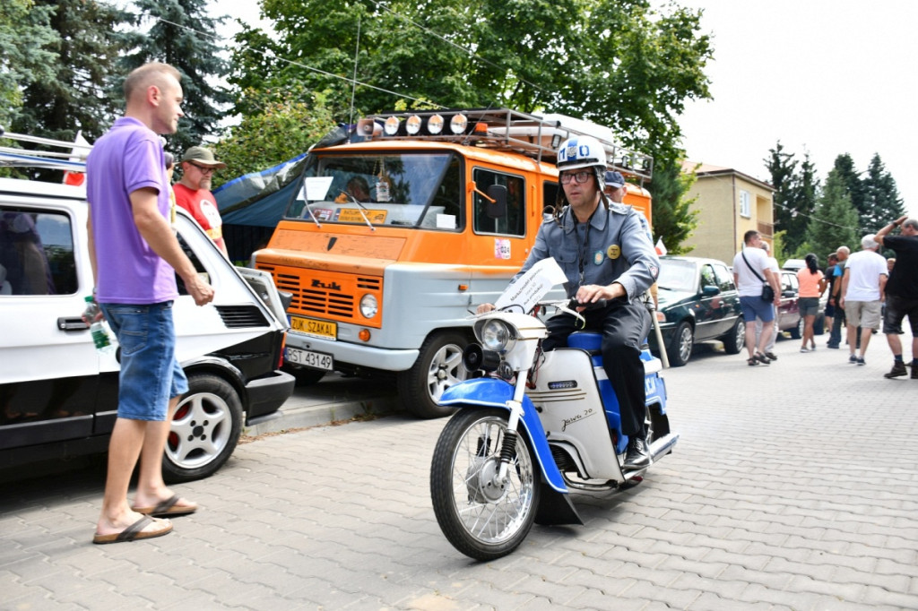 4. Zlot pojazdów zabytkowych