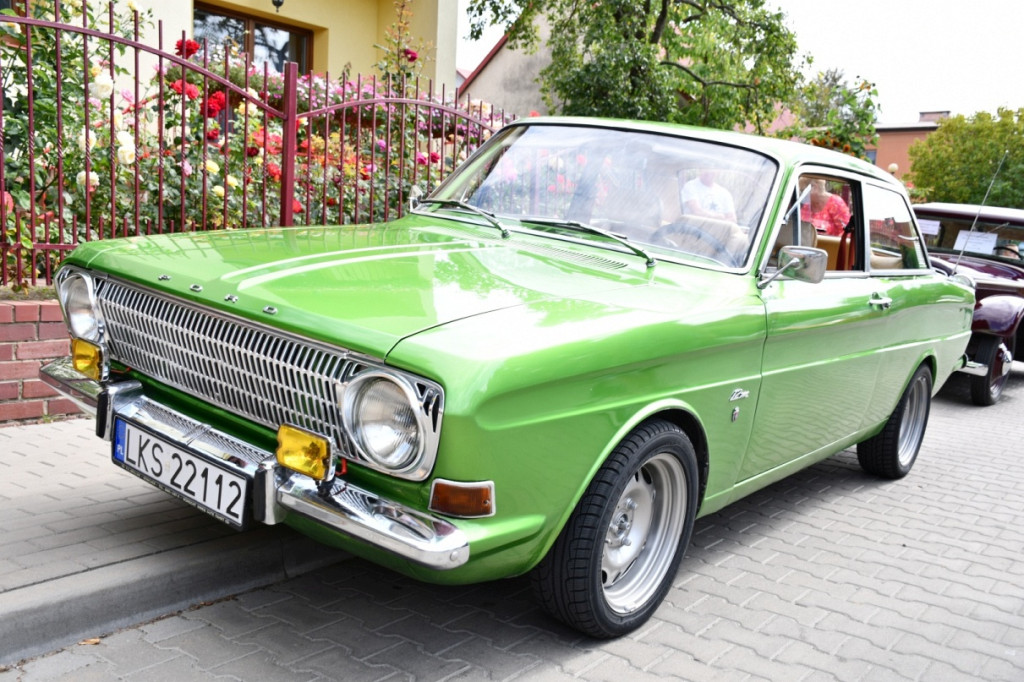 4. Zlot pojazdów zabytkowych