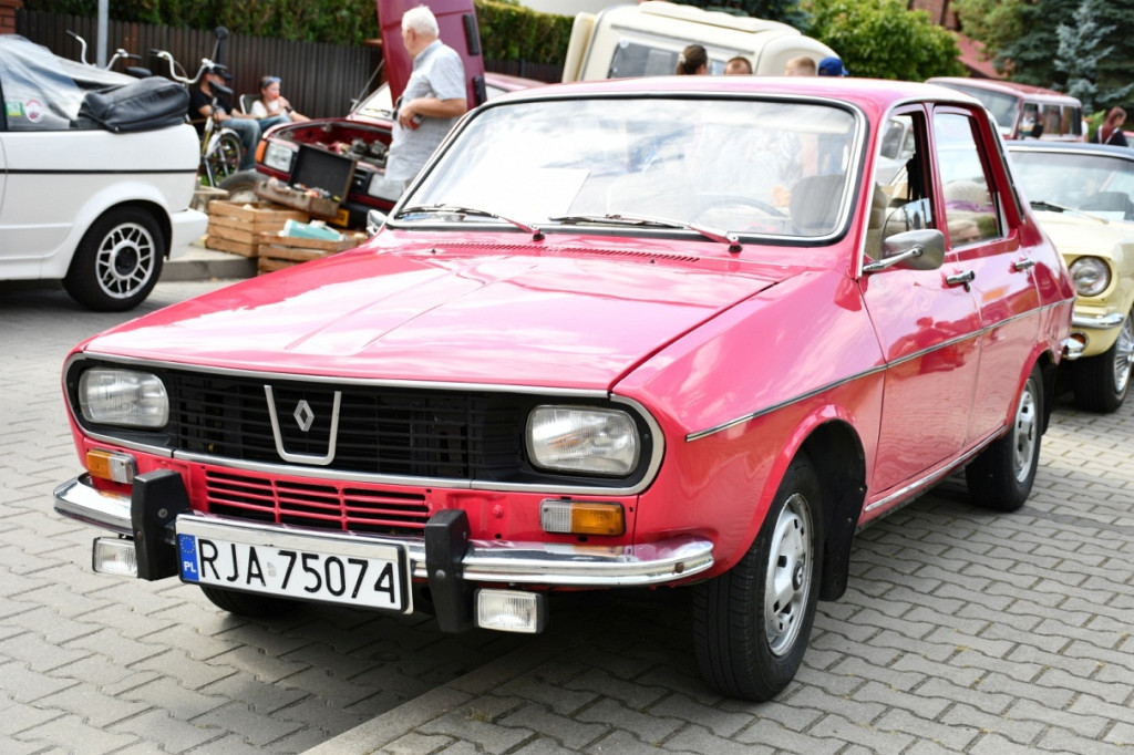 4. Zlot pojazdów zabytkowych