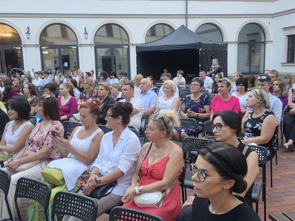 NIEwypowiedziane – młodzi twórcy z Zamościa i ich tomik poezji