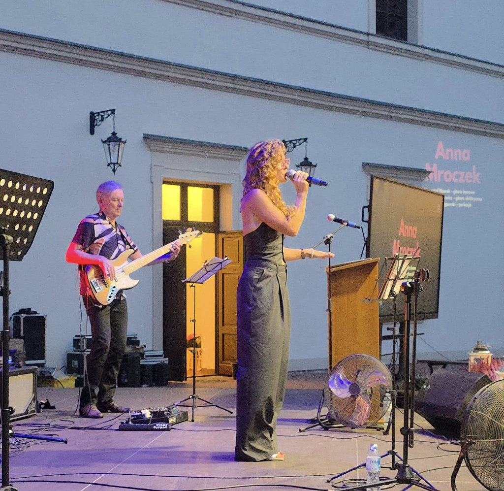 NIEwypowiedziane – młodzi twórcy z Zamościa i ich tomik poezji