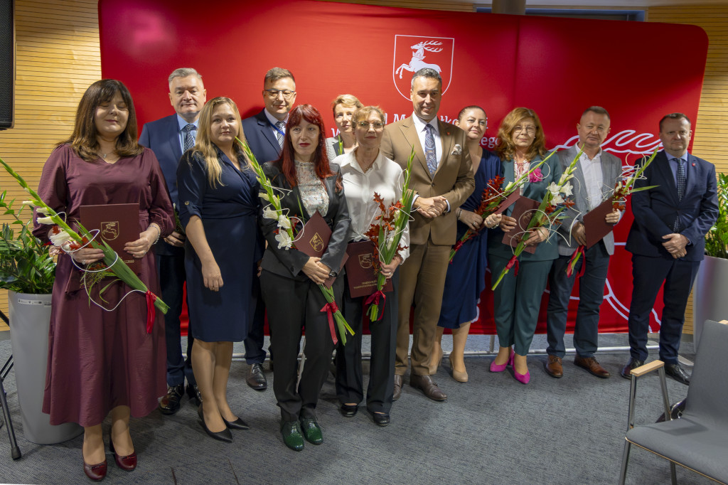 Nagrody dla nauczycieli od marszałka