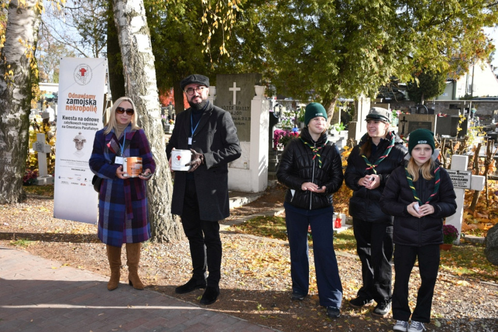Kwesta 1 listopada na cmentarzu