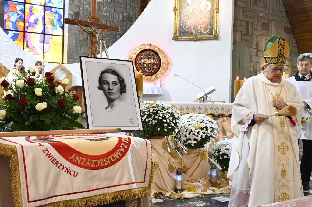 Szkoła w Zwierzyńcu im. Róży Zamoyskiej i Dzieci Zamojszczyzny