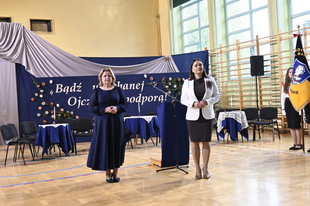 Szkoła w Zwierzyńcu im. Róży Zamoyskiej i Dzieci Zamojszczyzny