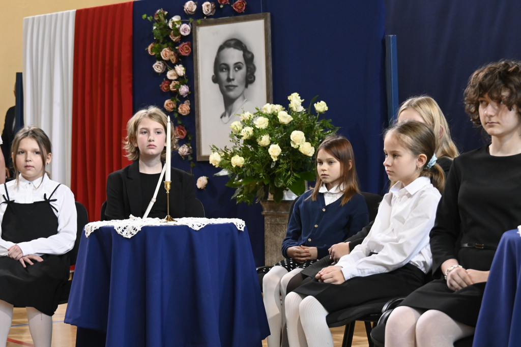 Szkoła w Zwierzyńcu im. Róży Zamoyskiej i Dzieci Zamojszczyzny