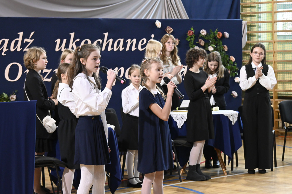 Szkoła w Zwierzyńcu im. Róży Zamoyskiej i Dzieci Zamojszczyzny