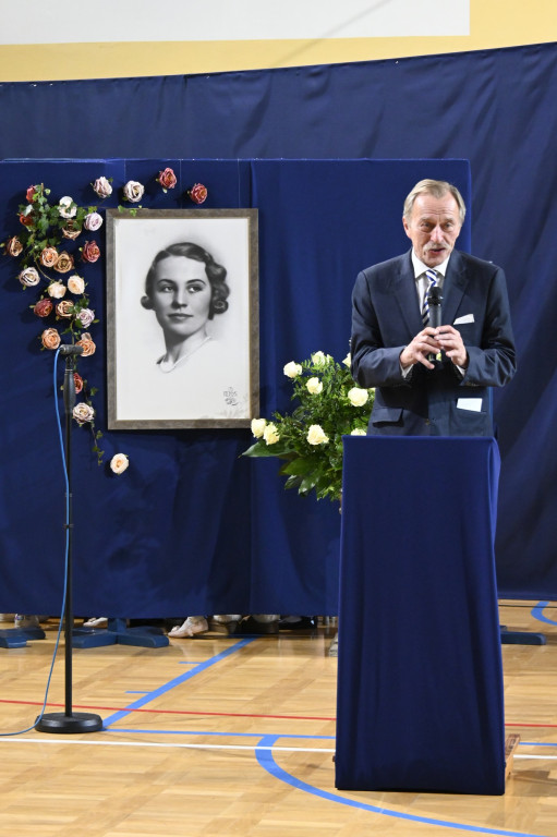 Szkoła w Zwierzyńcu im. Róży Zamoyskiej i Dzieci Zamojszczyzny