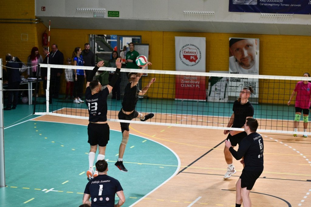 GRAMY SERCEM DLA TOMASZA