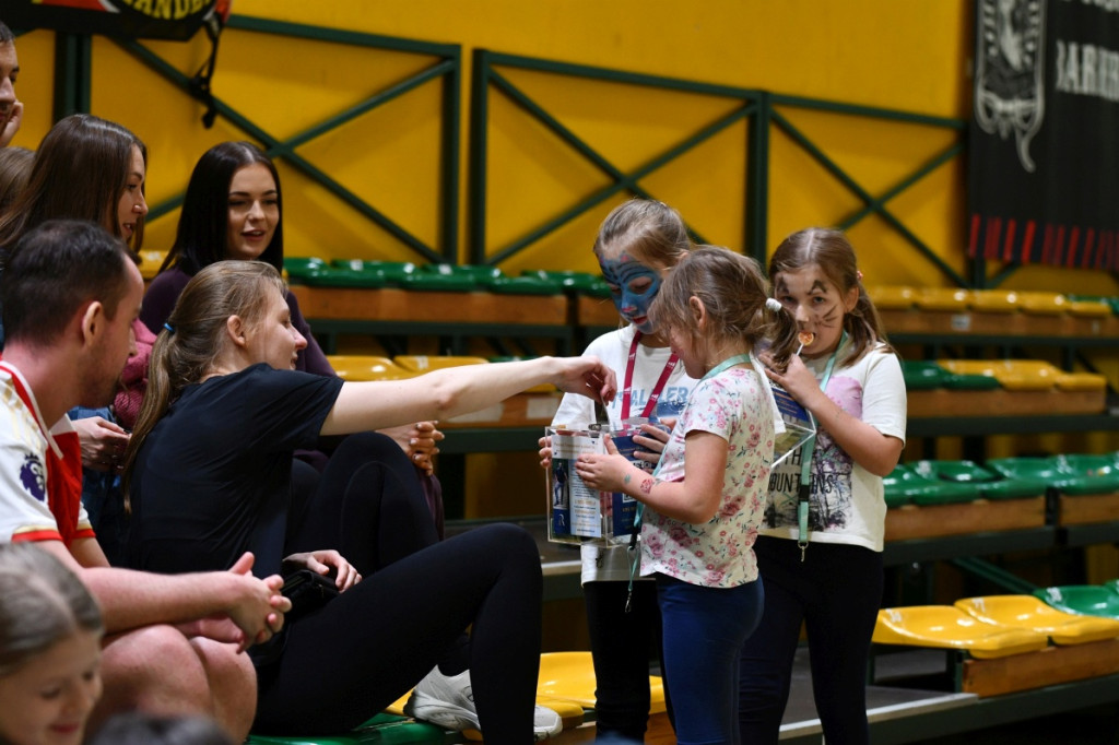 GRAMY SERCEM DLA TOMASZA