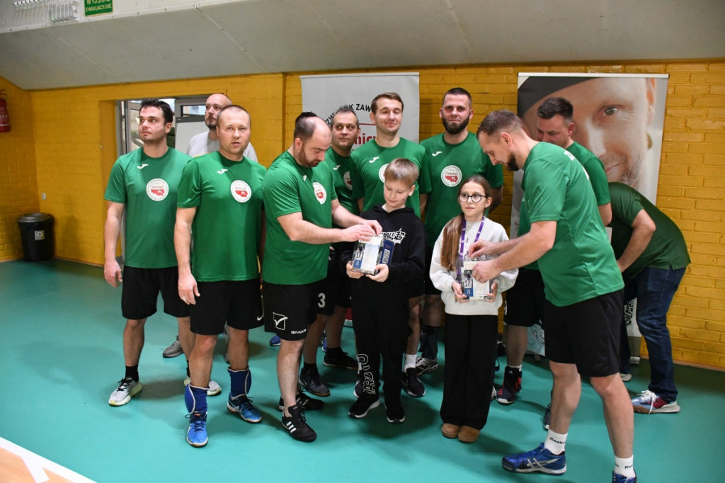 GRAMY SERCEM DLA TOMASZA