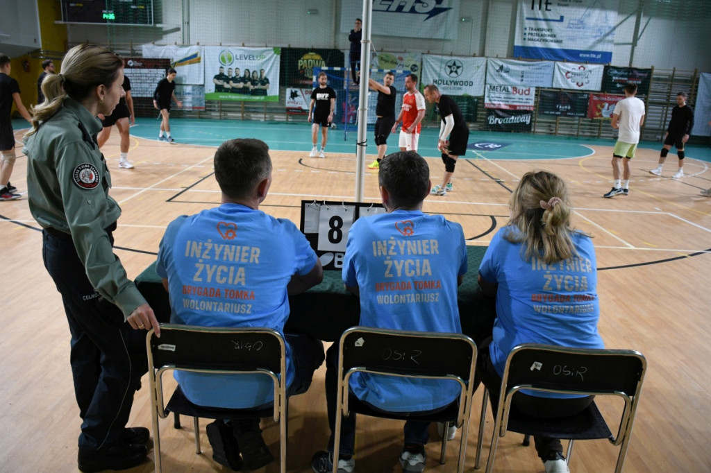 GRAMY SERCEM DLA TOMASZA