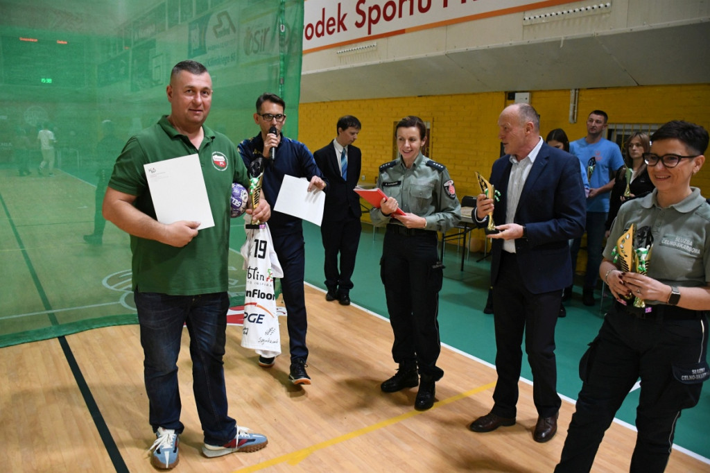 GRAMY SERCEM DLA TOMASZA