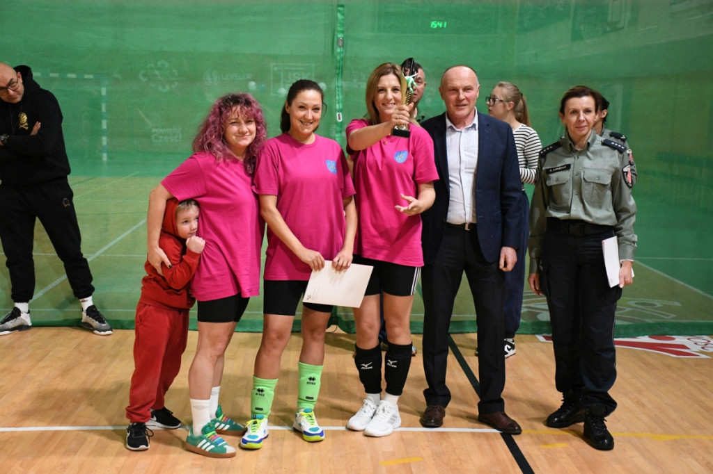 GRAMY SERCEM DLA TOMASZA