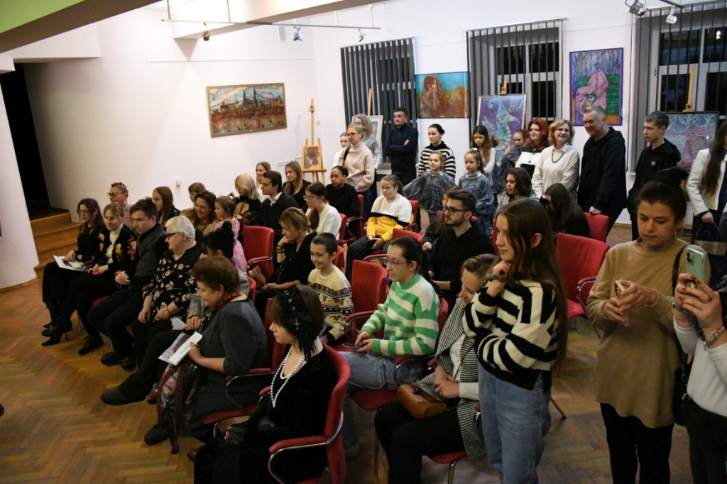 20-lecie pracowni batiku w MDK