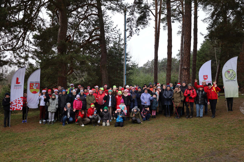 Zimowy Rajd Pieszy z Mikołajem