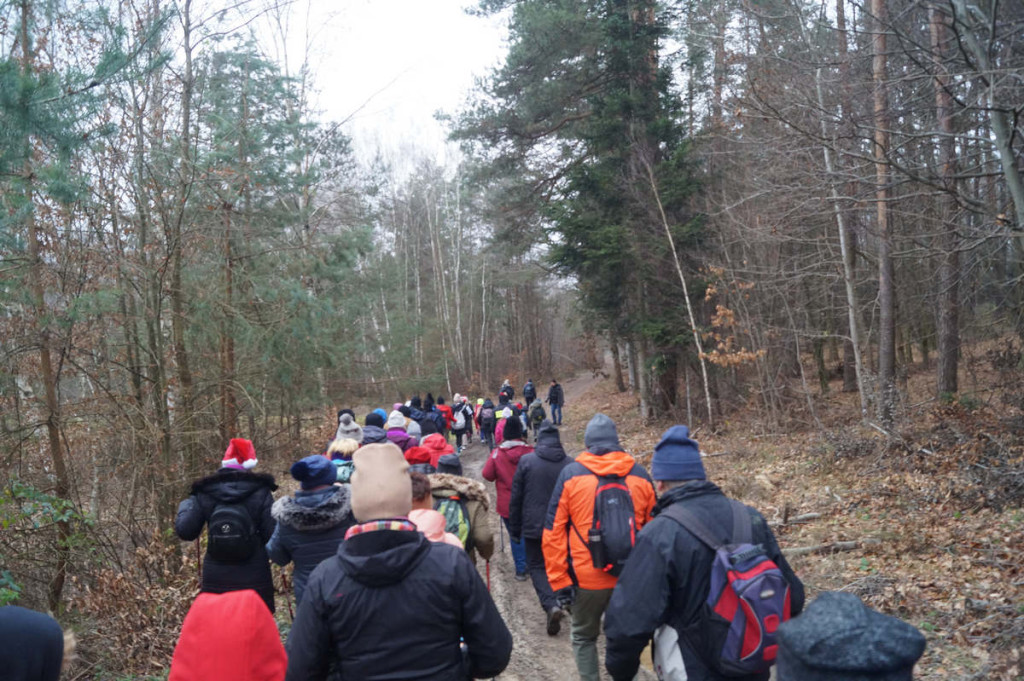 Zimowy Rajd Pieszy z Mikołajem