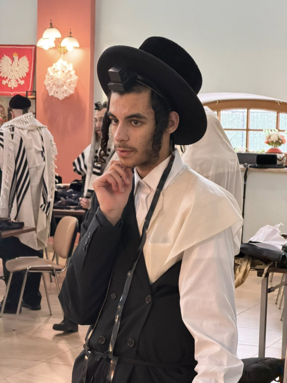 Pielgrzymka do grobu cadyka w Cieszanowie